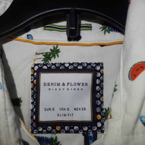 T shirt - Picture 3 of 6